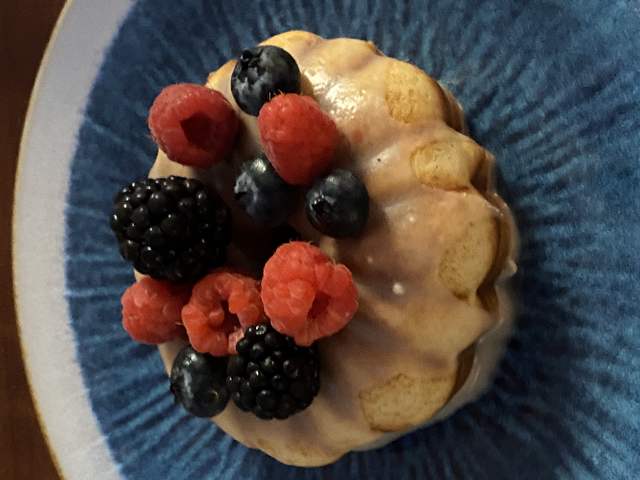 Mini Vanilla Bundt cake